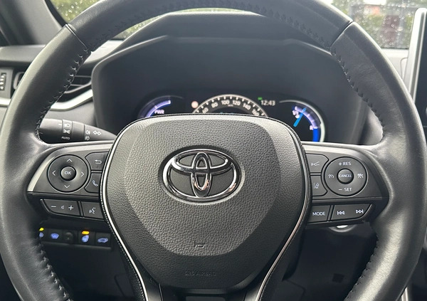 Toyota RAV4 cena 139900 przebieg: 121510, rok produkcji 2019 z Tuchola małe 742